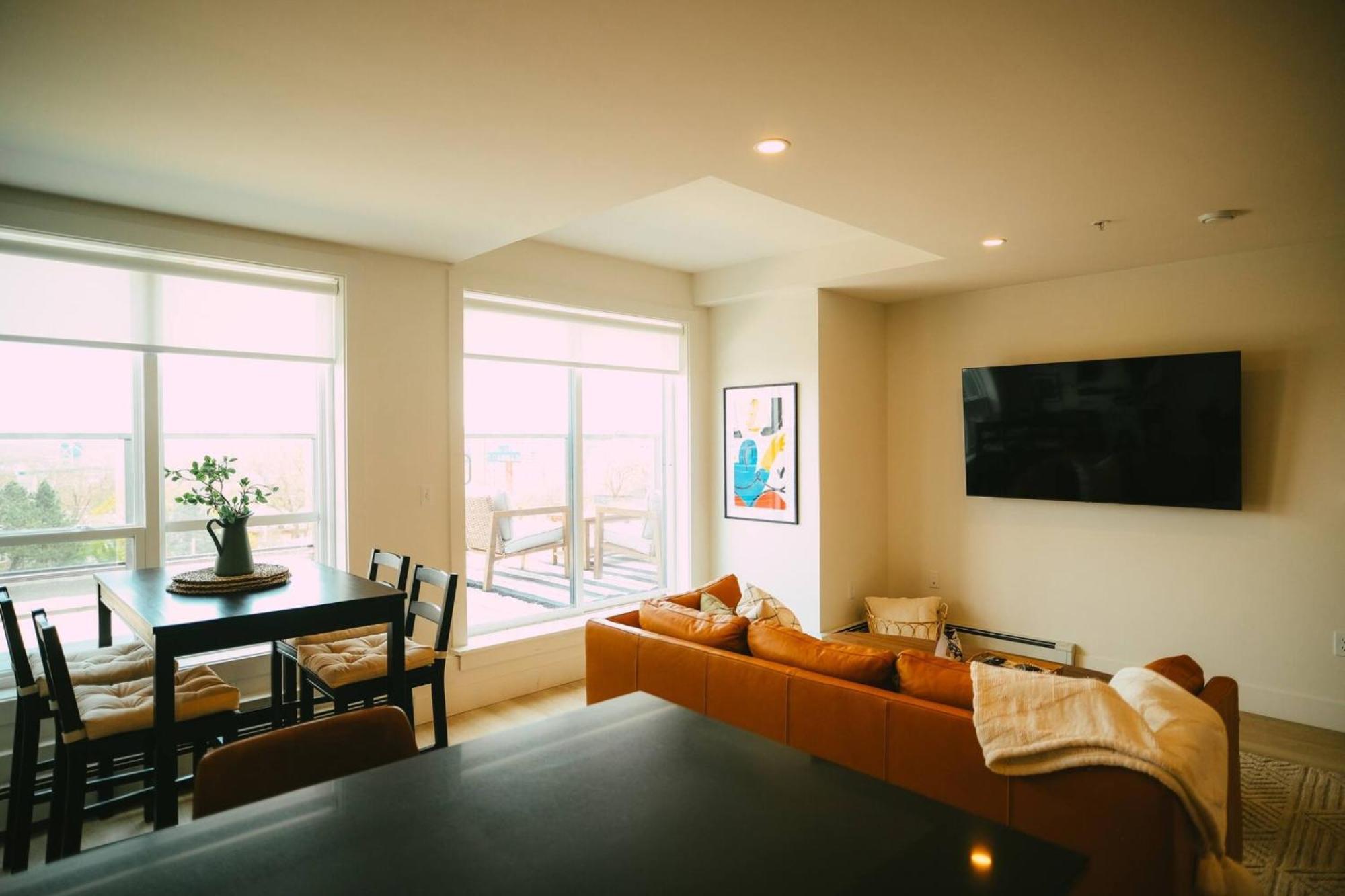 Chic Cozy Retreat - 2Br - Stunning North End Views Apartment Халифакс Екстериор снимка